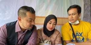 Foto Keakraban Sultan Djorghi, Annisa Trihapsari & Adjie Pangestu, Jadi Sorotan
