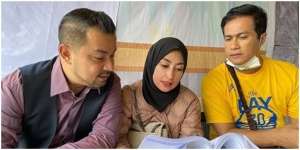 8 Potret Akrab Annisa Trihapsari, Sultan Djorghi & Adjie Pangestu, Adem Banget!