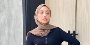 Foto Lepas Hijab Beredar, Vicky Alaydrus Marah Nama Almarhum Anak Diungkit