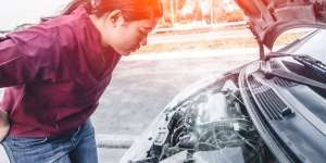 Langkah Pertama yang Mesti Dilakukan Ketika Mobil Mogok di Jalan