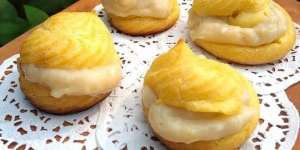 Legitnya Soes dan Bika Ambon untuk Camilan Sore, Pesan Yuk!