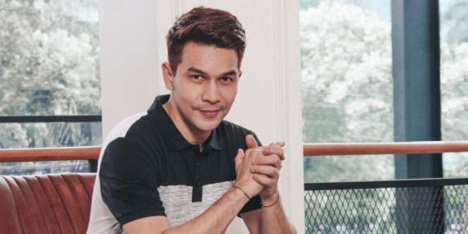 Jonathan Frizzy Mualaf Sejak 9 Tahun Lalu