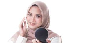 Bukan Merek, Kini Wanita Lebih Utamakan Kandungan dan Kehalalan Makeup