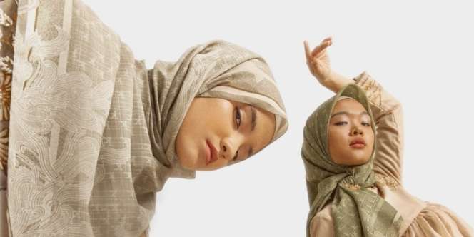 Monogram Scarf, Bukti Cinta KAMI pada Pelanggan