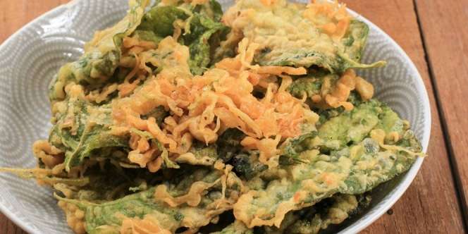 Keripik Bayam Renyah untuk Camilan Akhir Pekan