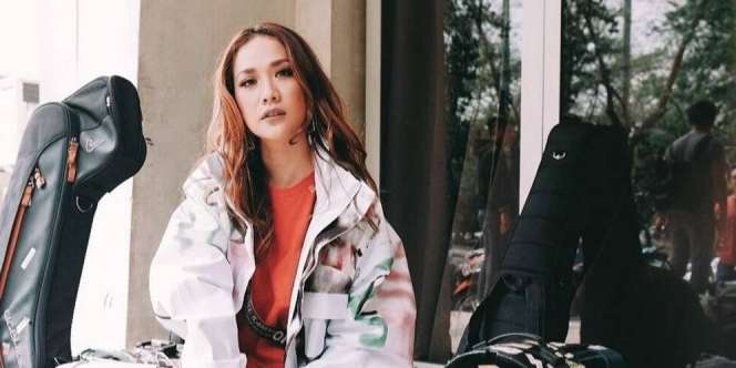 Pakai Blazer Seharga Rp99,2 Juta, Lihat Tampilan Glamor BCL