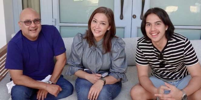 Foto Keluarga Terindah yang Pernah Dirasakan Irwan Mussry dan Anak Maia Estianty