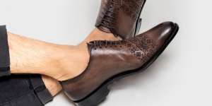 Keren! Sepatu Kulit Motif Batik Simbol Pelindung dari Mara Bahaya