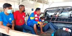 Viral, Atlet Muaythai NTT Raih Emas PON Pulang Dijemput Pikap