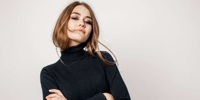 Kenali Model Turtleneck Agar Tampilan Makin 'Wah'