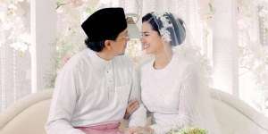 Kabar Terbaru Engku Emran Eks Suami Laudya Cynthia Bella, Mesra dengan Istri Barunya