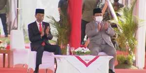 Reaksi Jokowi dan Prabowo Lihat Anggota Komcad Unjuk Kebolehan, Tertegun Sampai Tepuk Tangan