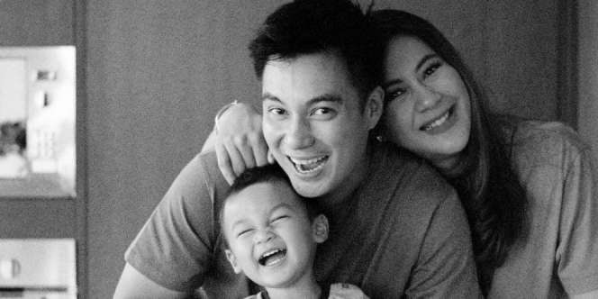 Ekspresi Penasaran Kiano Diperkenalkan Baim Wong ke Adiknya