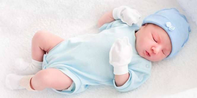 Bayi Baru Lahir Tak Boleh Selalu Pakai Sarung Tangan