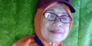 Sosok Sebenarnya Dewi Isma Hoeriah, Penyanyi Lagu Viral TikTok 'Yamete Kudasai'