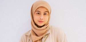 Tips Atasi Bau Tak Sedap pada Kerudung
