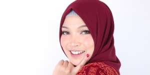Wajah Glowing Bebas Minyak ala MUA Korea