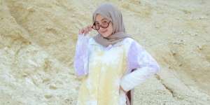 5 Inspirasi Fashion Piyama yang Multifungsi, Bikin Penampilan Selalu Kece 