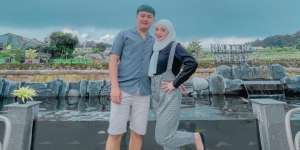 Unik Abis! Suami-Istri Lahir di Waktu yang Sama