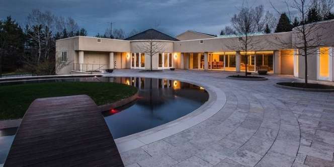 Tak Kunjung Laku, Lihat Penampakan 'Istana' Bintang NBA