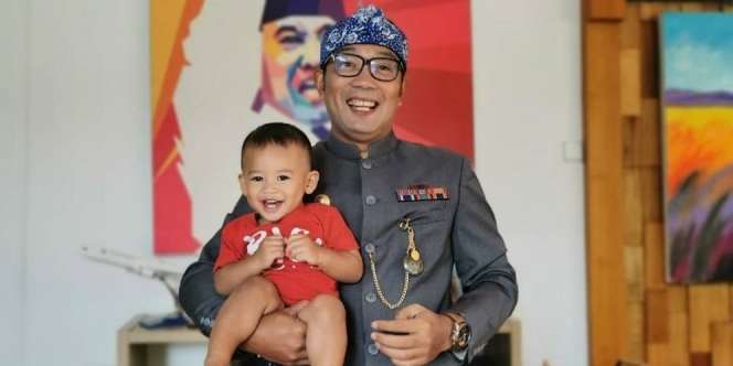 Ridwan Kamil dan Putra Bungsunya 'Duet' Bikin Lukisan