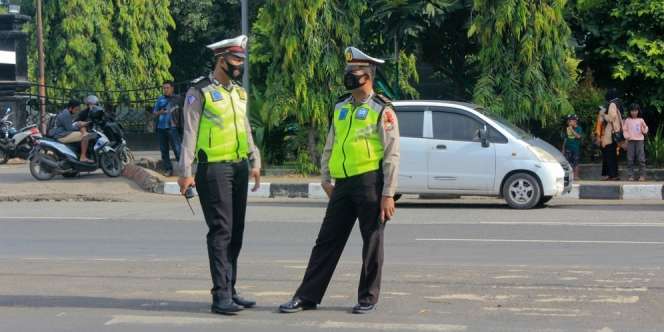 Viral Oknum Polantas Pacaran Gunakan Mobil Dinas PJR