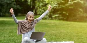 Dear Hijabers, Ingin Kulit Segar dan Bebas Gerah Meskipun Cuaca Panas? Begini Caranya