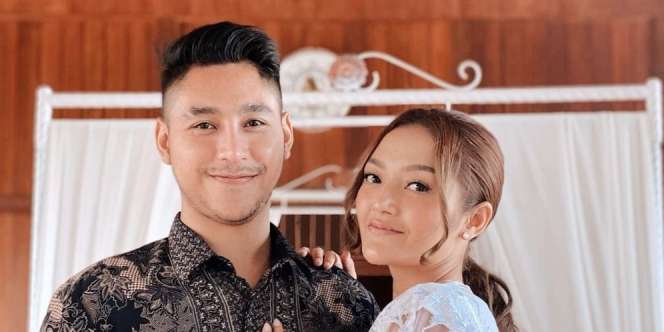 Sedang Hamil Didoakan Buruk oleh Haters, Siti Badriah Sampai Elus-Elus Perut
