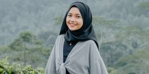 Tips Foto OOTD Terlihat Tinggi, Bye-bye Minder!