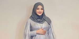 Marlene Hariman Cuma Butuh 30 Menit Rias Wajah Aurel Hermansyah, Hasilnya Bikin Terheran-heran!