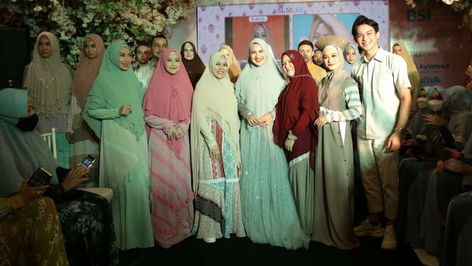 Modis dalam Balutan Busana Syar'i Si.Se.Sa