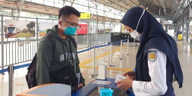 Mulai Besok, Naik Kereta Jarak Jauh Wajib Pakai NIK