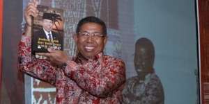 Sudi Silalahi Dimakamkan di TMP Kalibata, Upacara Dipimpin Mahfud MD
