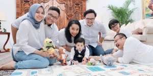 Menlu Retno Marsudi Bagikan Keseruan Saat Momong Cucu