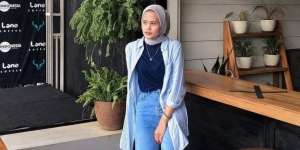 Padu-padan Kemeja sebagai Outer, Cocok untuk Hangout!
