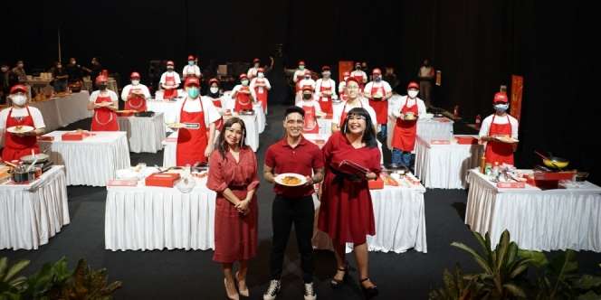 Rekor MURI di Hari Pasta Sedunia, Ribuan Orang Masak Pasta