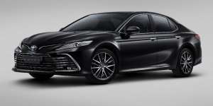 New Toyota Camry Hybrid Meluncur, Segini Harganya