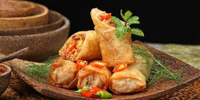 Mengulik Kuliner Legendaris Lumpia Semarang, Banyak Disukai Sampai Sekarang