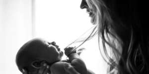 Suami Ketahuan Selingkuh Saat Istri Lihat Tanda Lahir Bayi Sahabat