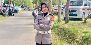 Dimutasi Tak Lagi Jadi Reserse Narkoba, Ini Potret Cantik Briptu Ika Wulandari Berseragam Sat Lantas