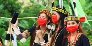 Bahasa Asli Suku Dayak Masuk Daftar Terancam Punah UNESCO