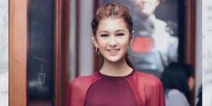 Deretan Foto Cantik Zoe Jackson 'BUKU HARIAN SEORANG ISTRI' Berbusana Batik
