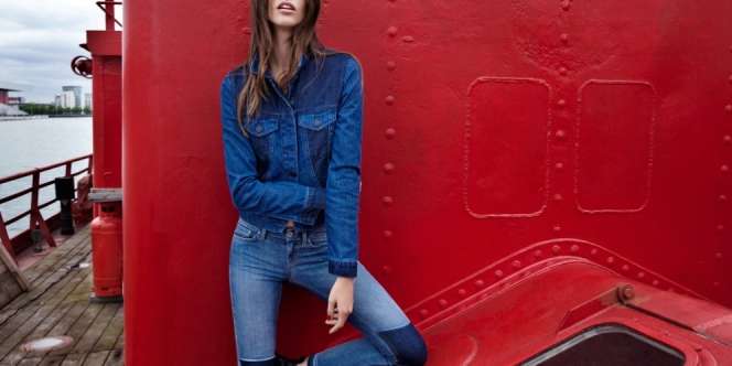 Gandeng Dr Denim, Samsung Bikin Desain Saku Jeans Khusus Buat Galaxy Z Flip3