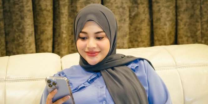 Bertabur Berlian, Harga Gelang Aurel Hermansyah 'hanya' Rp18 Juta