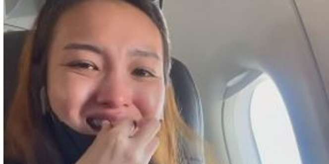 Tangis Haru Perawat Pulang Kampung Usai 2 Tahun Tertahan Negara Tetangga