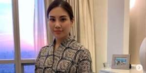 6 Potret Angela Tanoesoedibjo Saat Bertugas, Cantiknya Bikin Klepek-Klepek!