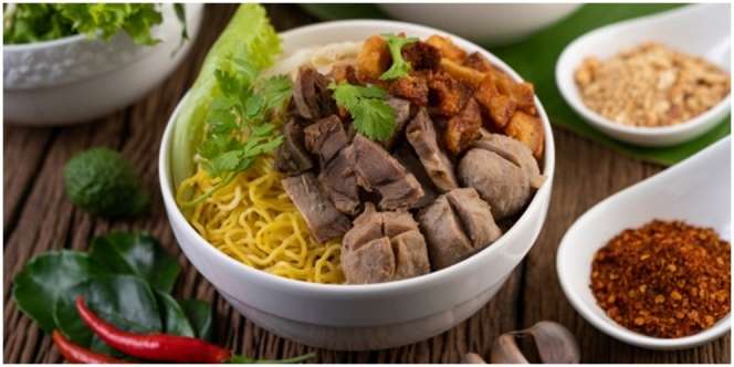Tak Hanya Nikmat, Inilah 12 Arti Mimpi Makan Bakso yang Salah Satunya Datangkan Rezeki Tak Terduga