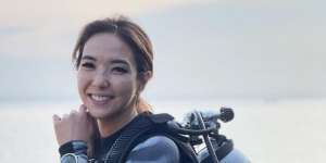 Keren Banget! Gisel Nyelam di Laut Masuk ke Bangkai Kapal