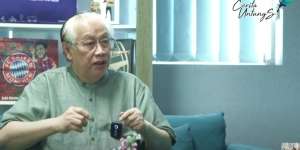 Crazy Rich Mualaf, Bangun 99 Masjid di Usia 68 Tahun