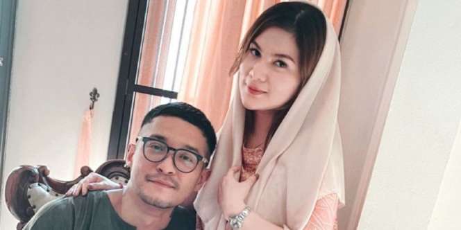 Sah! Miller Khan Resmi Menikahi Farinna Rebecca